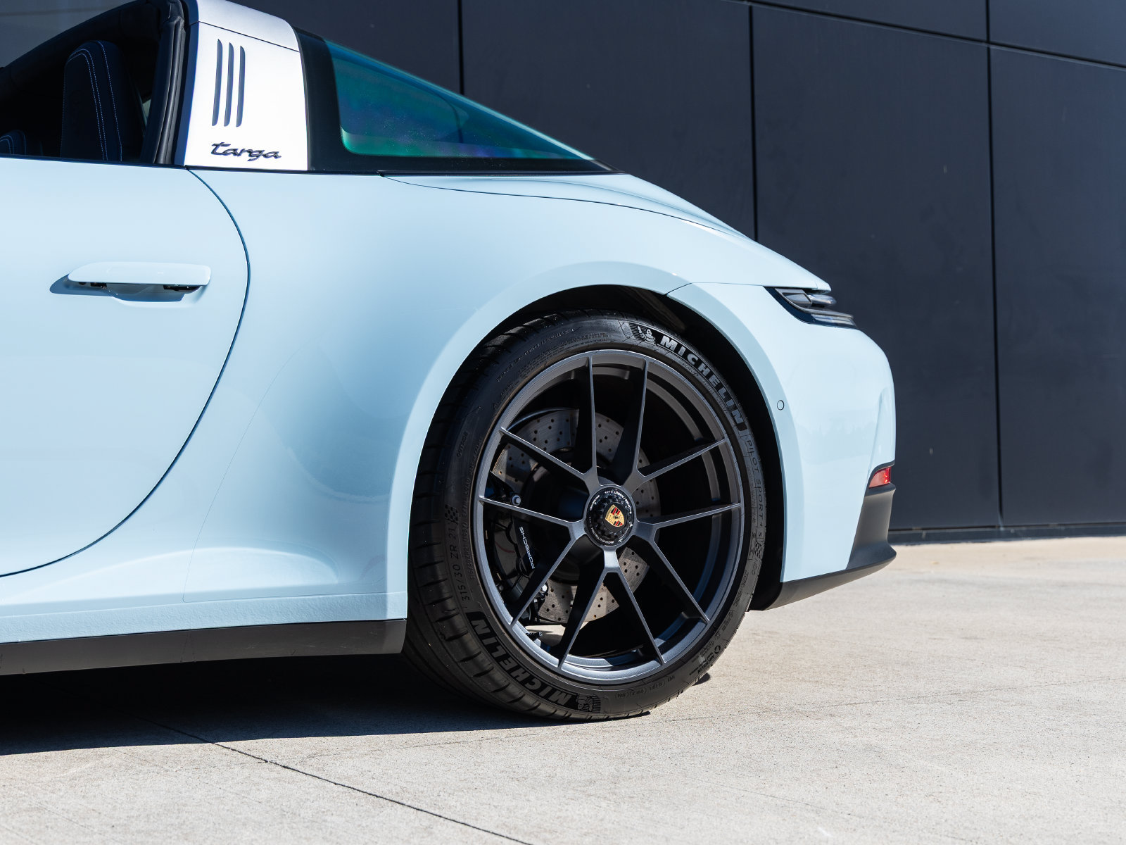 Certified 2026 Porsche 911 Targa 4 GTS AWD/4WD image 22