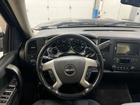 Used 2012 GMC Sierra 2500 SLE w/ SLE Preferred Package AWD/4WD image 11