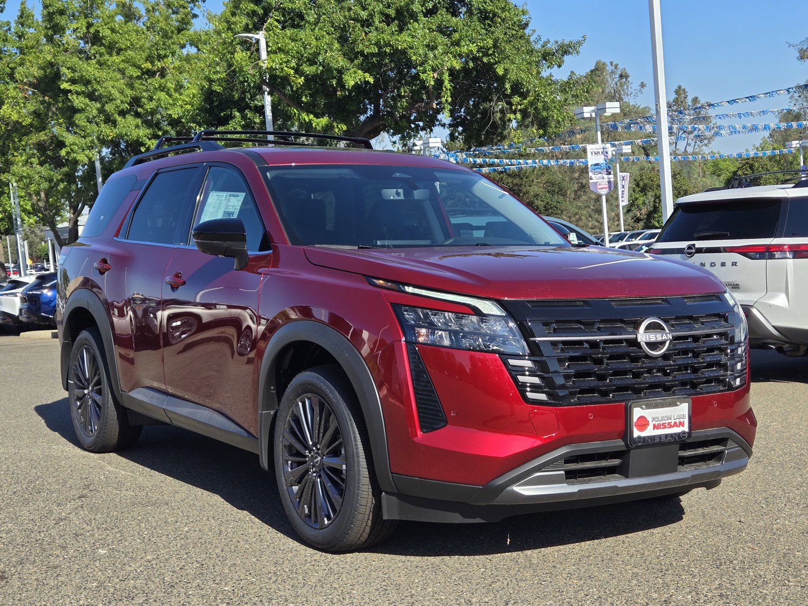 New 2026 Nissan Pathfinder SL w/ SL Premium Package (P04) AWD/4WD image 1