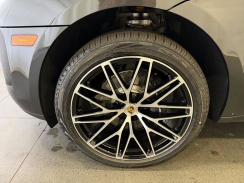 New 2026 Porsche Macan image 10