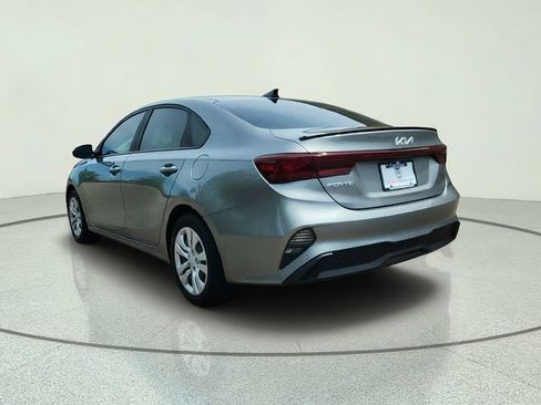 Used 2024 Kia Forte LXS w/ LXS Technology Package FWD image 5
