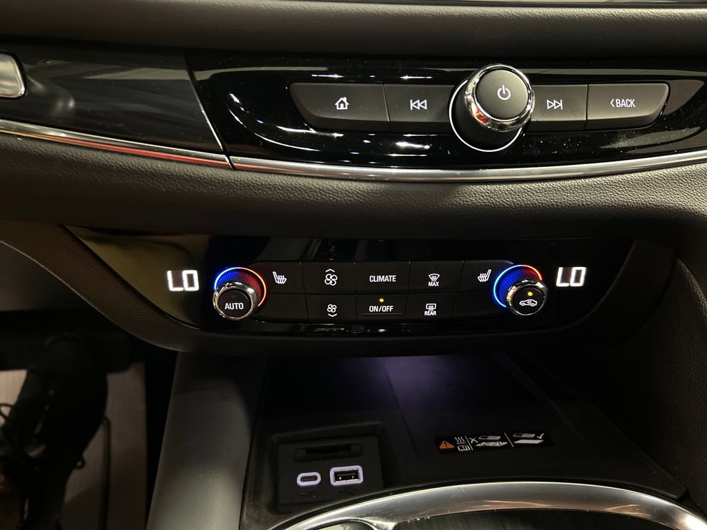 Used 2024 Buick Enclave Essence w/ Sport Touring Edition FWD image 19