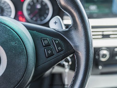 Used 2006 BMW M5 image 36