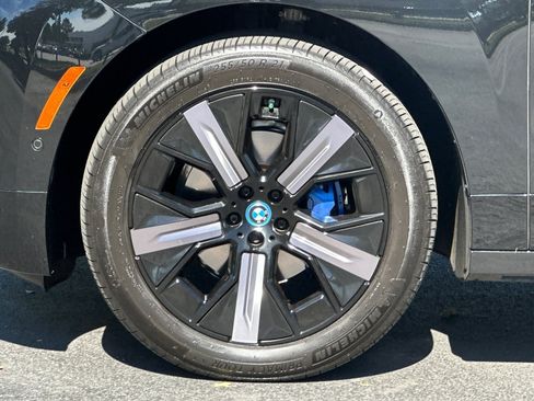 Used 2024 BMW iX xDrive50 w/ Premium Package AWD/4WD image 39