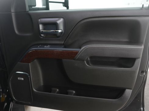 Used 2017 GMC Sierra 1500 SLT w/ SLT Premium Package image 12