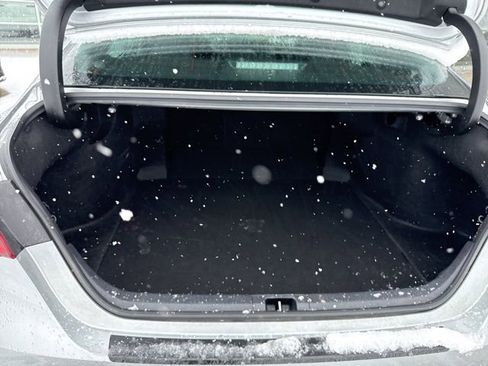 Used 2024 Toyota Camry SE image 29