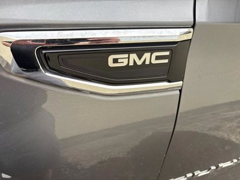 Used 2022 GMC Yukon SLE AWD/4WD image 24