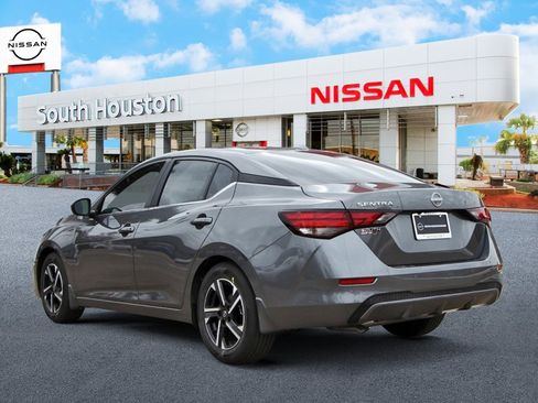 New 2025 Nissan Sentra SV image 3