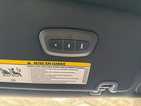 New 2026 Chrysler Pacifica Select image 48