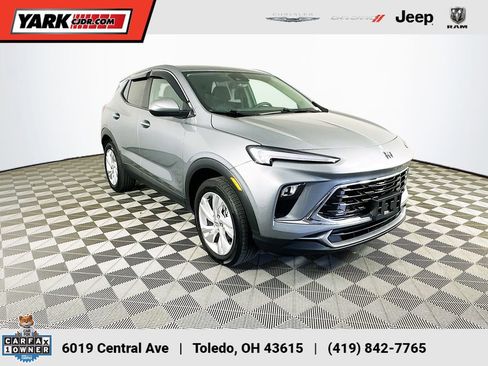 Used 2025 Buick Encore GX Preferred AWD/4WD image 1