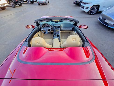 Used 2006 Chevrolet Corvette Convertible w/ Preferred Equipment Group image 26