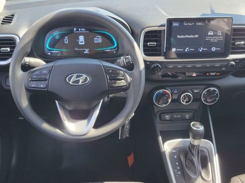 Certified 2026 Hyundai Venue SE FWD image 6