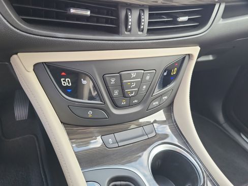 Used 2020 Buick Envision Essence image 23
