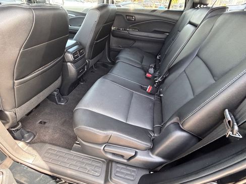 Certified 2024 Honda Passport EX-L image 16