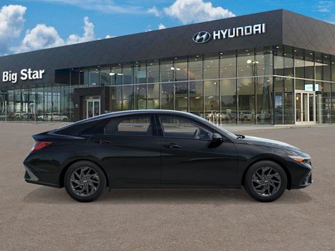 New 2026 Hyundai Elantra Hybrid FWD image 7