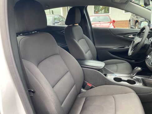 Used 2020 Chevrolet Malibu LT FWD image 35