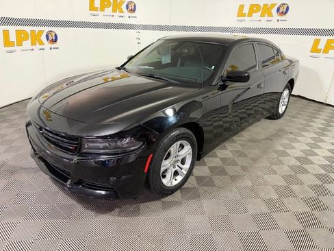 Used 2021 Dodge Charger SXT RWD image 7