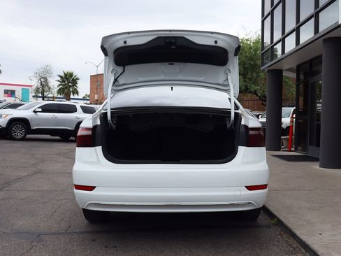 Used 2021 Volkswagen Jetta S w/ Driver Assistance Package image 22