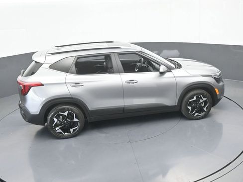 Used 2025 Kia Seltos EX w/ EX Sunroof Package image 49