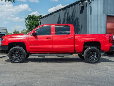Used 2018 Chevrolet Silverado 1500 LT w/ All Star Edition AWD/4WD image 3