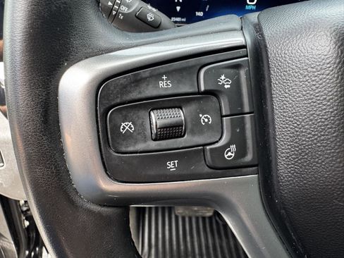 Used 2023 Chevrolet Silverado 1500 LT AWD/4WD image 18