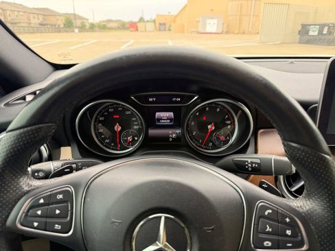 Used 2018 Mercedes-Benz GLA 250 image 15
