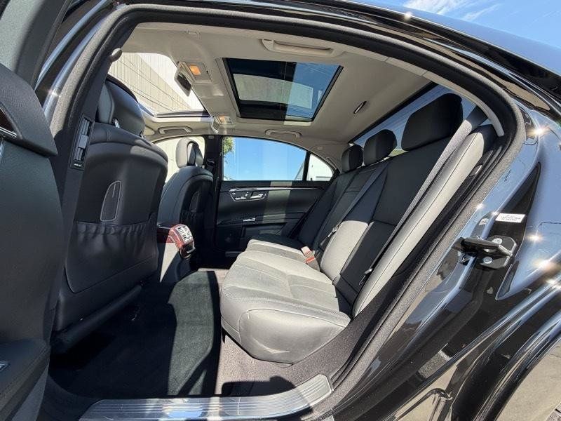 Used 2007 Mercedes-Benz S 550 image 19