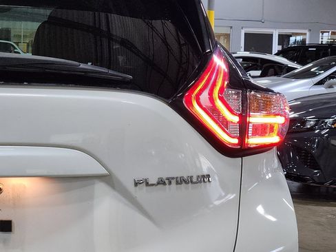 Used 2015 Nissan Murano Platinum w/ Platinum Technology Package FWD image 21