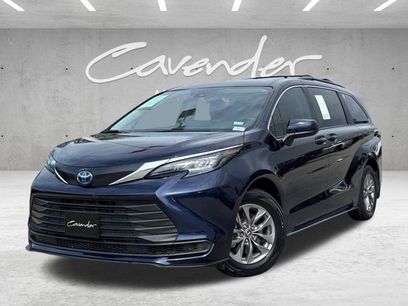 Used 2024 Toyota Sienna LE