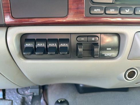 Used 2006 Ford F450 Lariat AWD/4WD image 21