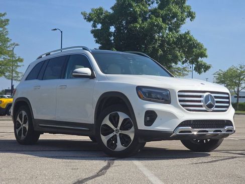 Certified 2025 Mercedes-Benz GLB 250 4MATIC image 1