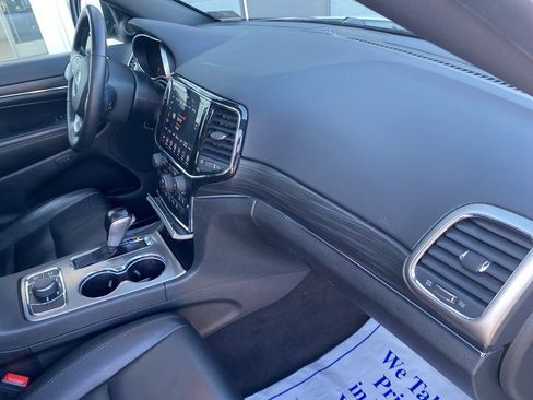 Used 2022 Jeep Grand Cherokee Limited image 8