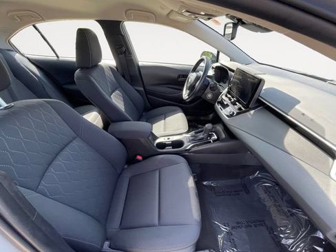 Used 2025 Toyota Corolla LE FWD image 14