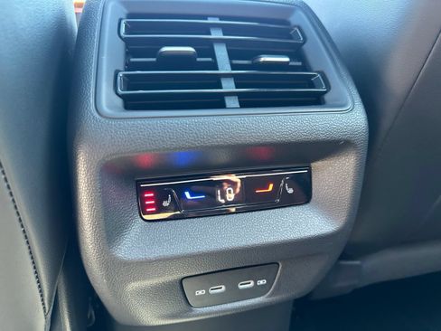 Certified 2025 Volkswagen Tiguan SEL R-Line AWD/4WD image 24