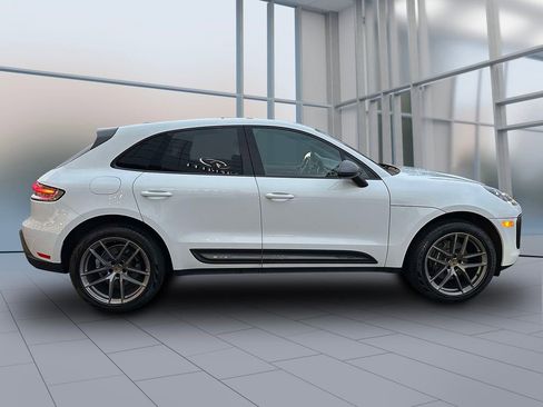 Used 2023 Porsche Macan Turbo image 5