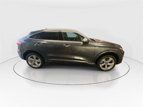New 2025 Audi Q5 Premium Plus image 9