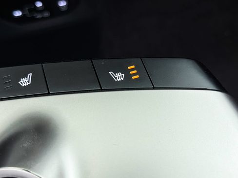 Used 2025 Kia EV6 Light w/ Light LR Technology Package RWD image 7