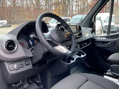 New 2026 Mercedes-Benz Sprinter 2500 image 6
