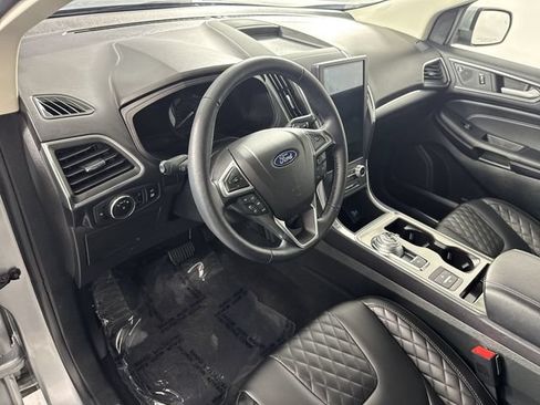 Used 2023 Ford Edge Titanium AWD/4WD image 22