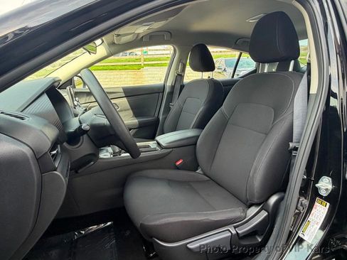 Used 2024 Nissan Sentra S FWD image 13