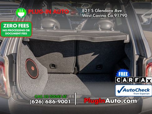 Used 2013 FIAT 500 Abarth w/ Beats Audio Pkg FWD image 14