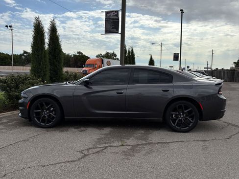 Used 2022 Dodge Charger SXT w/ Blacktop Package RWD image 14