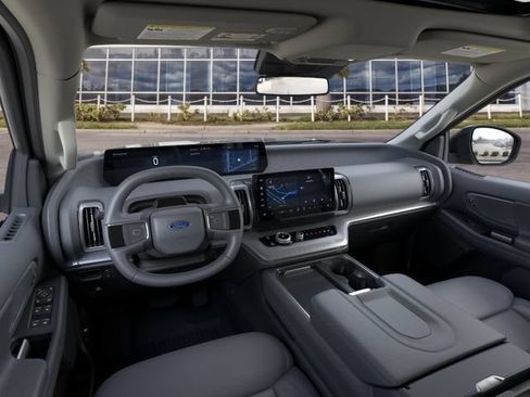 New 2026 Ford Expedition Max Active RWD image 9