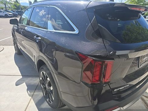 Certified 2025 Kia Sorento EX AWD/4WD image 5