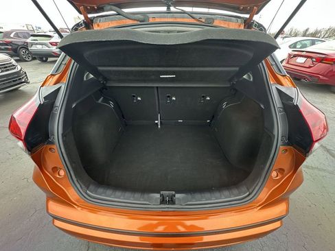 Used 2023 Nissan Kicks SR w/ SR Premium Package FWD image 22