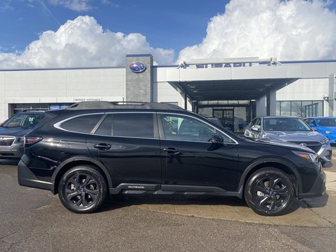 Used 2021 Subaru Outback Onyx Edition XT w/ Popular Package #2 image 8