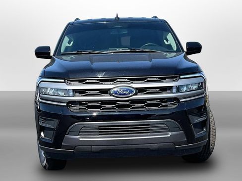 Used 2024 Ford Expedition XLT AWD/4WD image 3