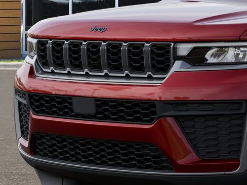 New 2026 Jeep Grand Cherokee Altitude RWD image 11