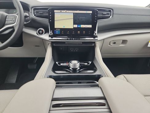 New 2026 Jeep Grand Wagoneer 2WD image 17