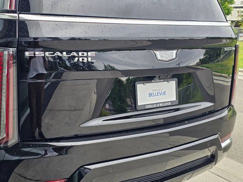 New 2026 Cadillac Escalade IQL Luxury AWD/4WD image 15